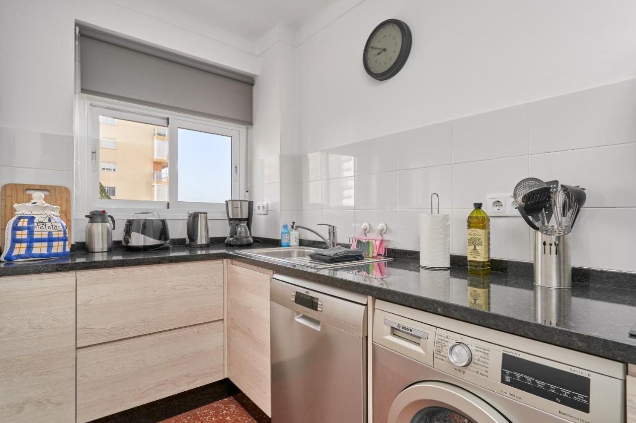 Apartment In Альгарробо-Коста Экстерьер фото